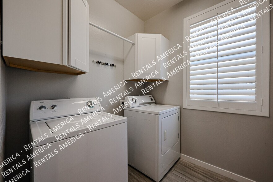 Building Photo - 7067 W Jasper Dr