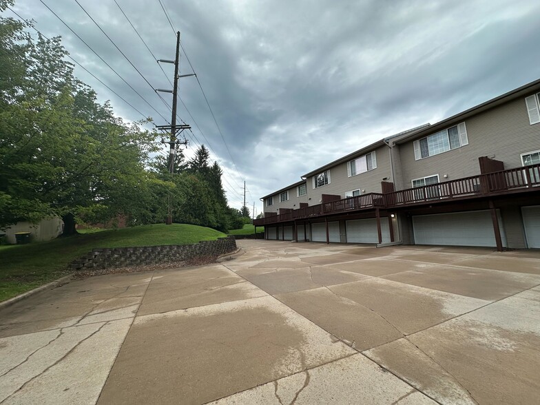 Building Photo - 49 N Scott Blvd
