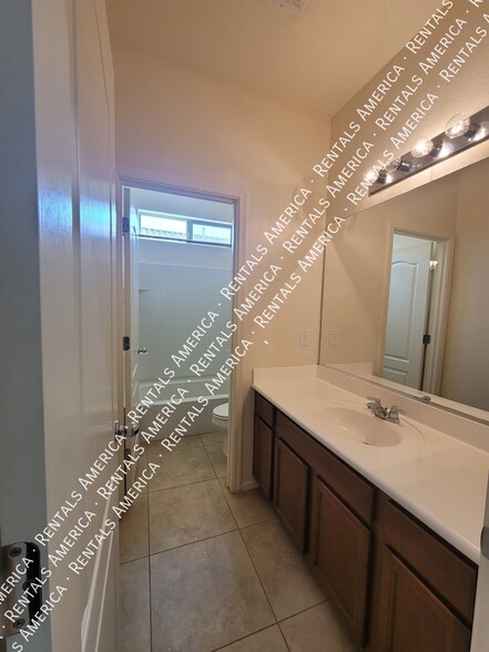 Building Photo - 21021 E Pecan Ln