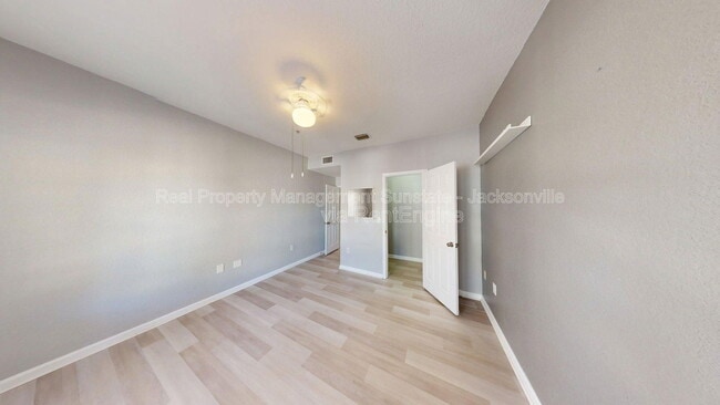 Building Photo - 10075 Gate Pkwy N