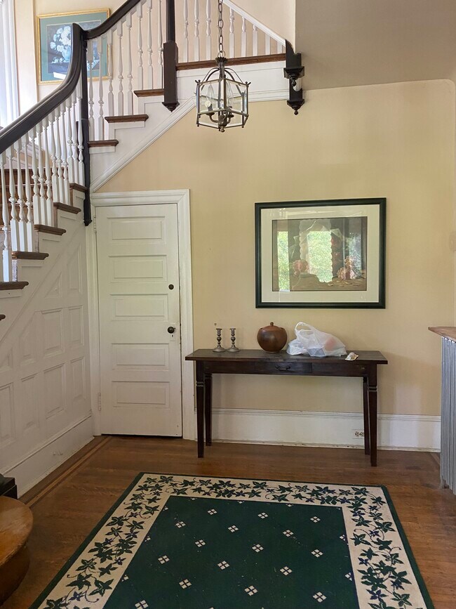 Building Photo - 7936 Montgomery Ave