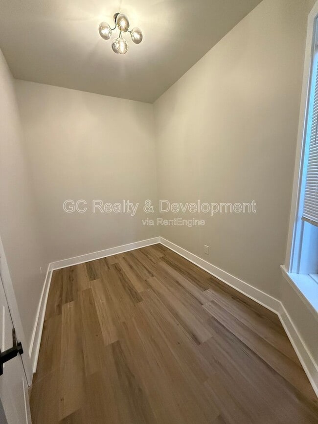 Building Photo - 4241 S Calumet Ave