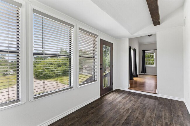 Building Photo - 364 Ponderosa Loop
