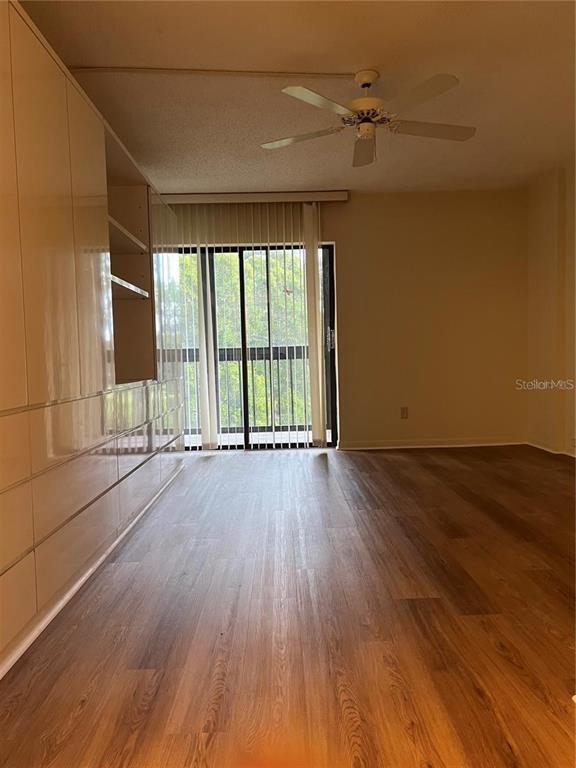 Building Photo - 2900 Cove Cay Dr