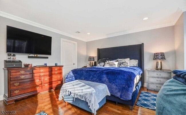 Building Photo - 25 Skymark Ct