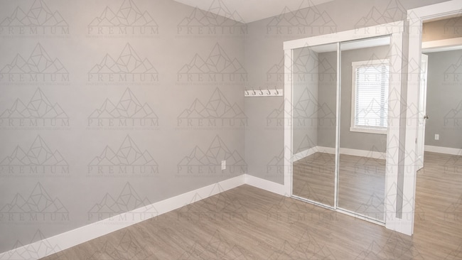 Building Photo - Renovated 3 bed 2 bath!