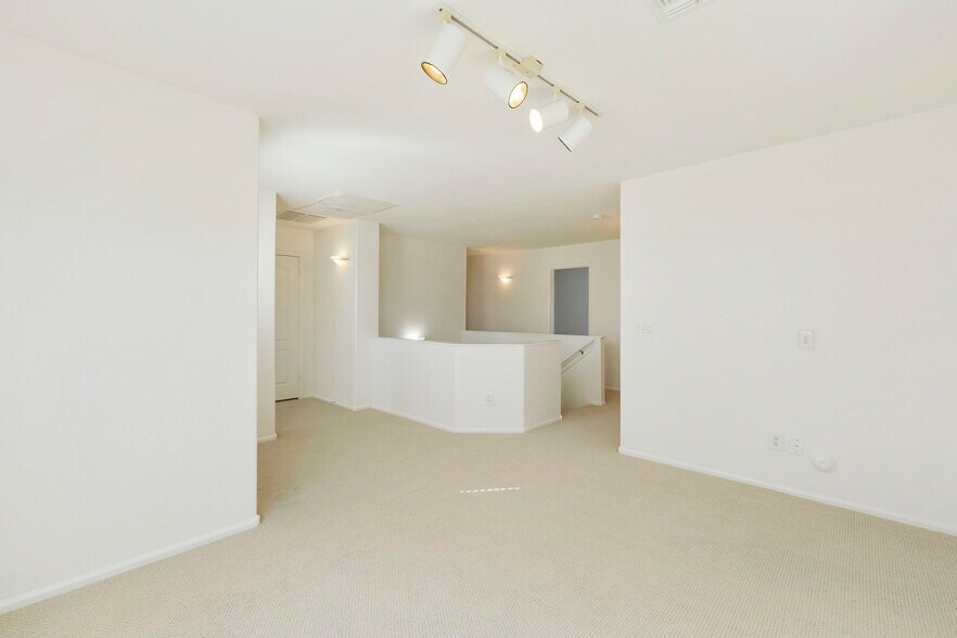 Second Story Loft - 2404 W Silver Sage Ln