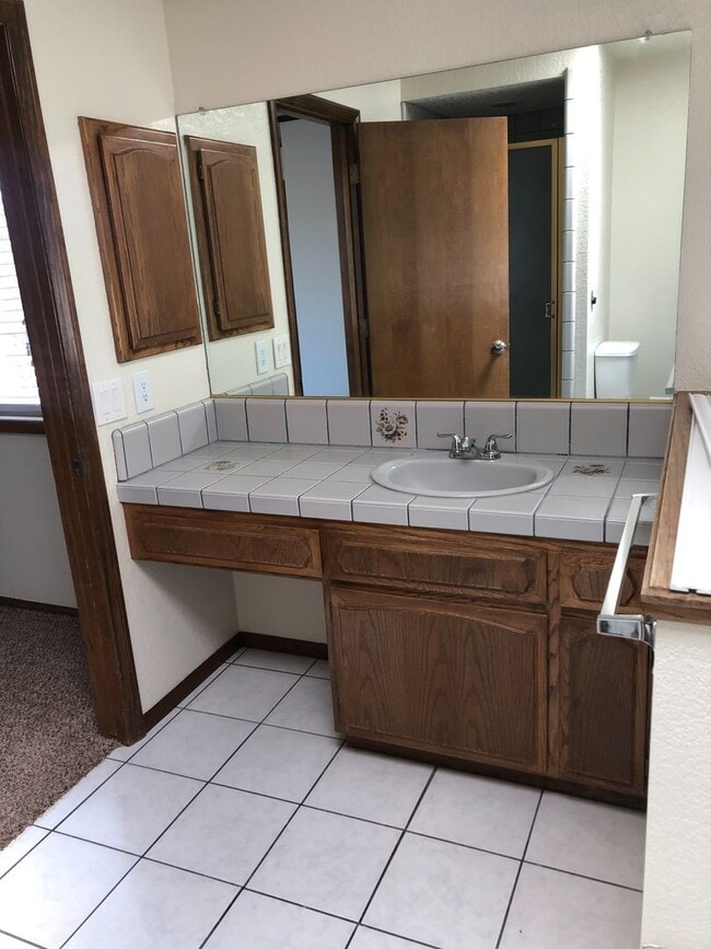 Building Photo - Spring Valley Lake Home