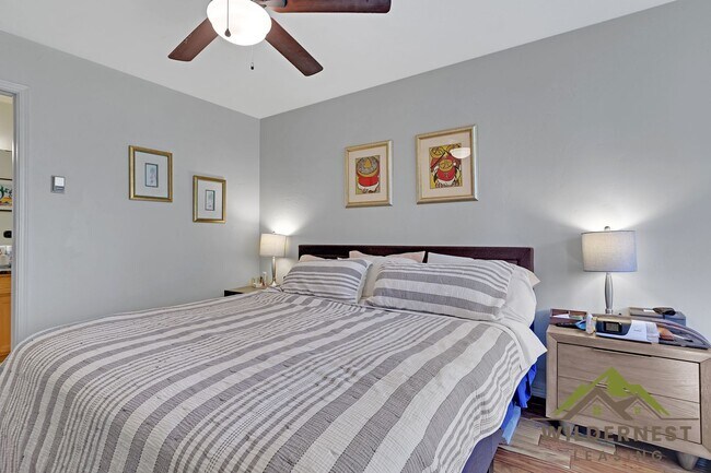 Building Photo - Utilities included- Gorgeous Townhome with Garage