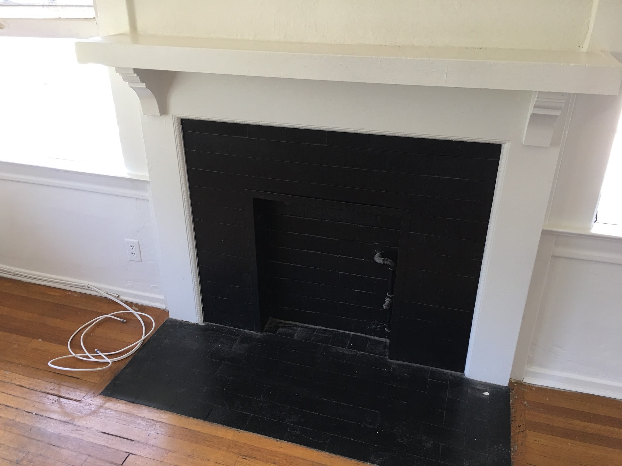 Building Photo - 937 N Benton Way