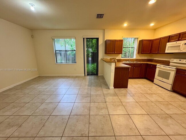 Building Photo - 23762 SW 118 Ave