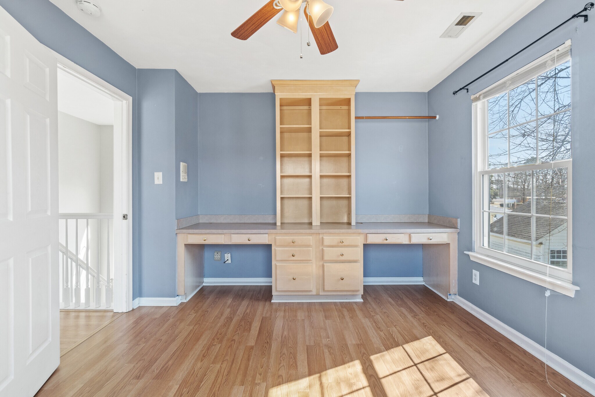 Building Photo - 305 Hidden Falls Ct