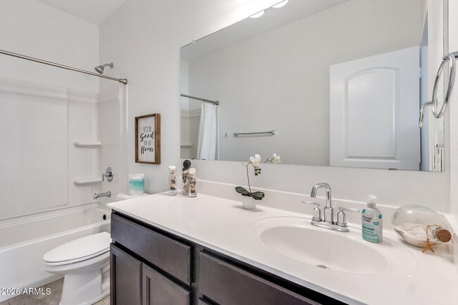 Building Photo - 4750 E Chromium Rd