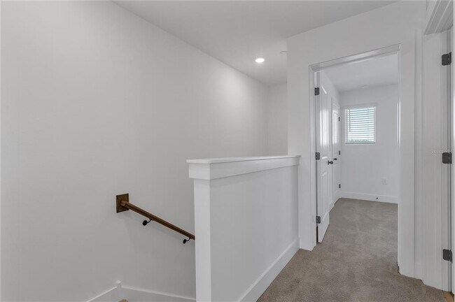 Building Photo - 15381 Hamlin Pk Dr