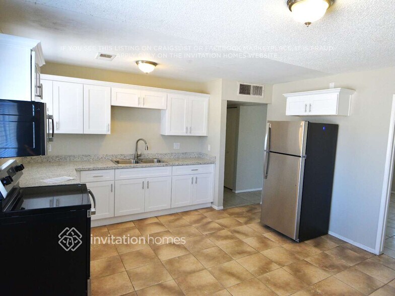 Building Photo - 3314 W Aster Dr