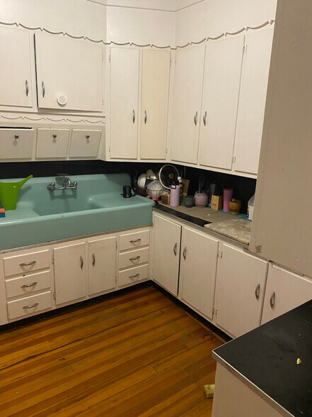 Building Photo - 22 Westernview St