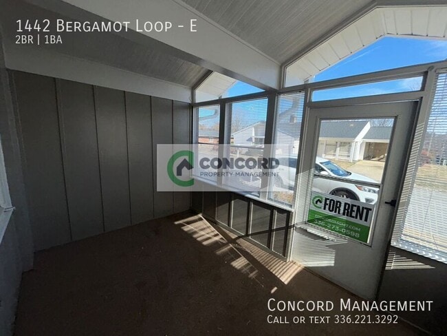 Building Photo - 1442 Bergamot Loop