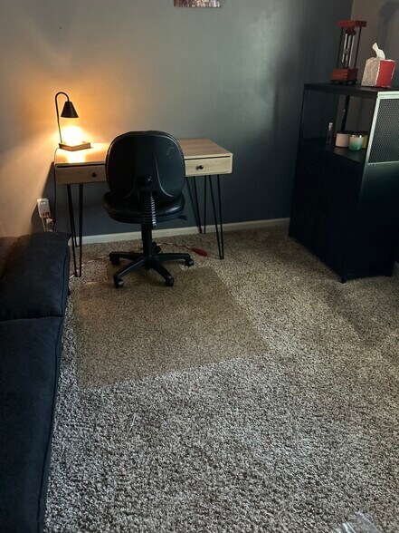 Building Photo - 1205 N Parker St