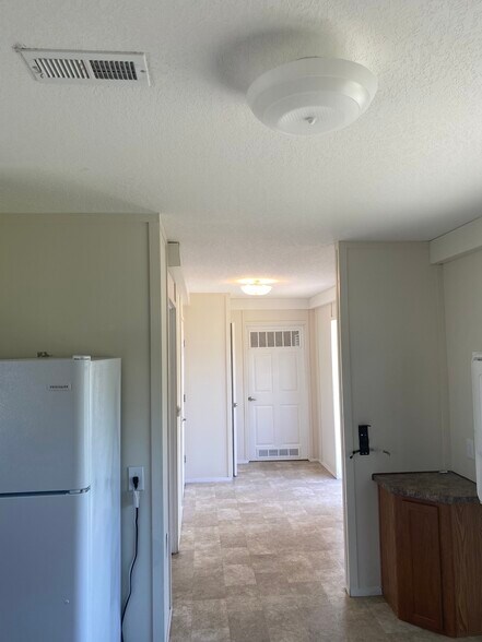 Building Photo - 17020 Meridian Blvd