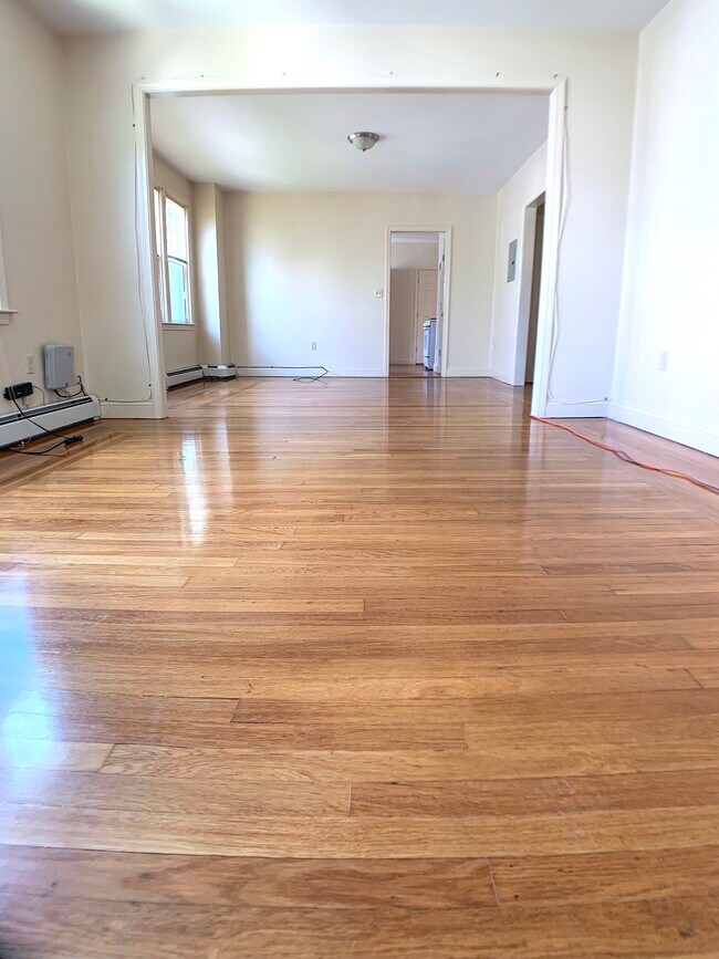 Building Photo - 134 Lenox Ave