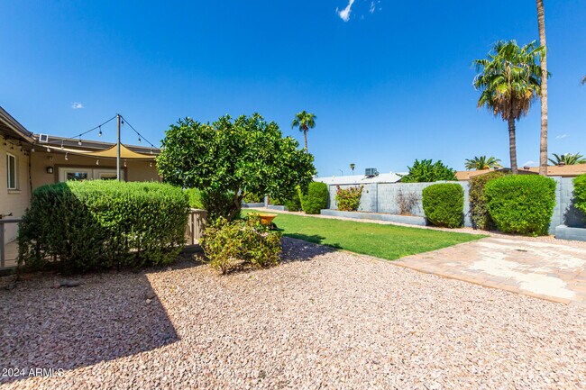 Building Photo - 3528 E Cortez St