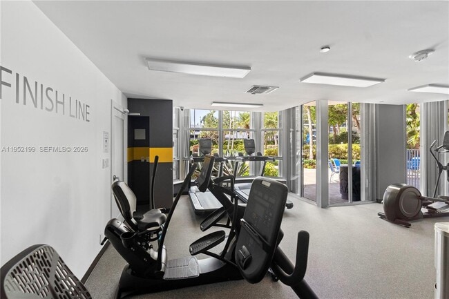 Building Photo - 3500 Mystic Pointe Dr