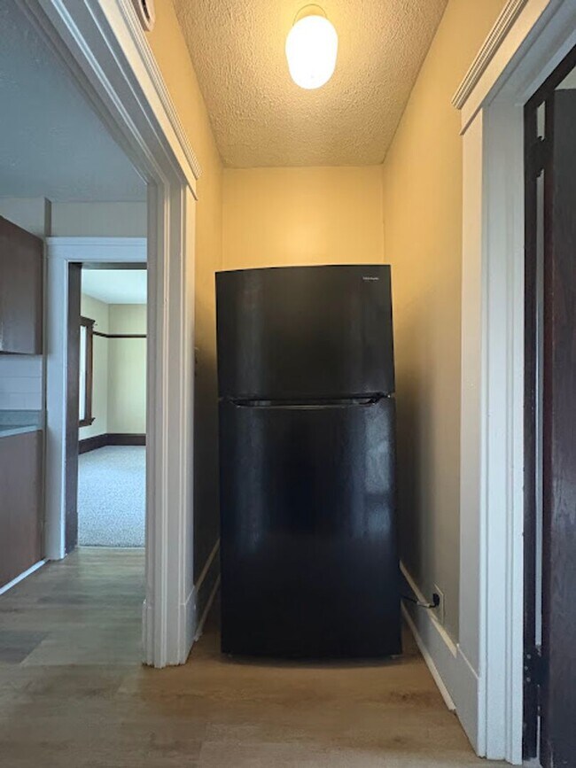 Building Photo - 3 Bedroom 1 Bathroom Home Ready to Rent!