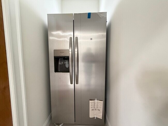 Building Photo - 0 Newbury Ave