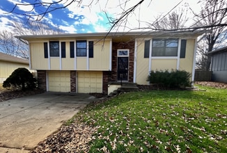 Building Photo - Coming Soon! Spacious 3-bedroom, 2-bathroom home in the highly sought-after Blue Springs area!