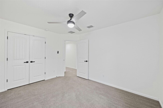 Building Photo - 1701 Hidden Springs Path