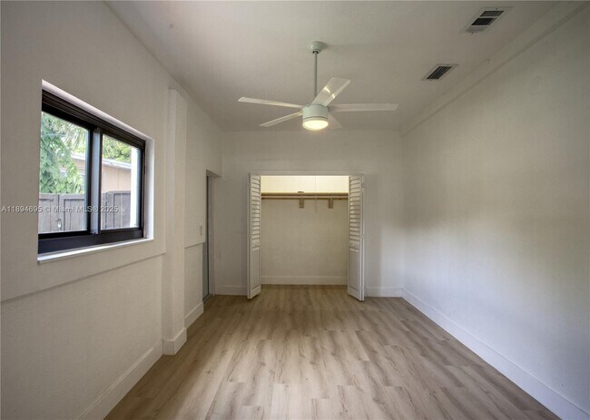 Building Photo - 12905 N Miami Ave