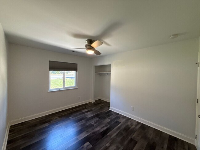 Building Photo - Updated Ranch Home with Luxury features!