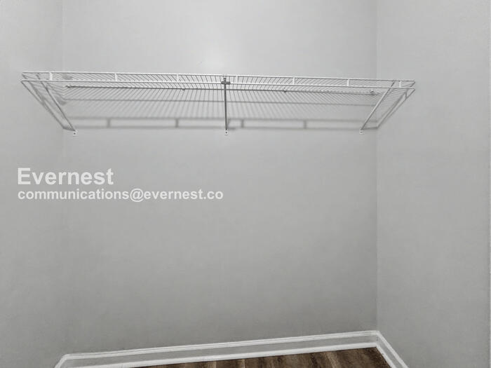 Building Photo - 4095 Robin Cir