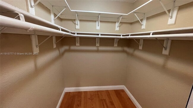 Building Photo - 9113 Lime Tree Ln