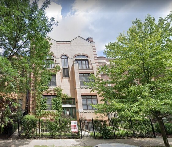Primary Photo - 4053 N Kenmore Ave