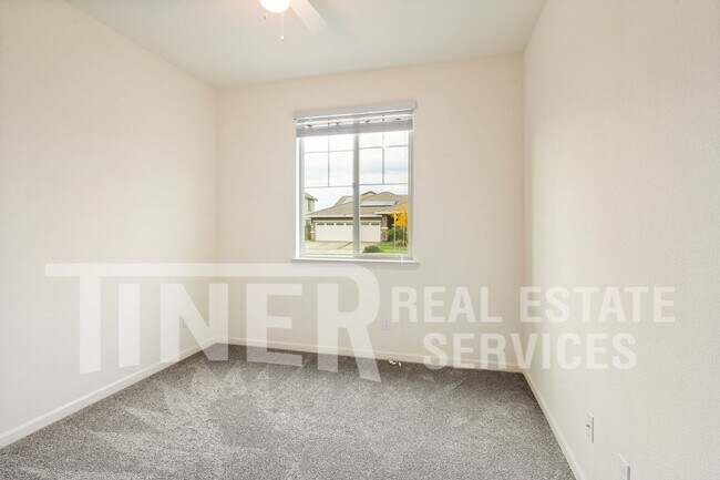 Building Photo - 3719 Edington Dr