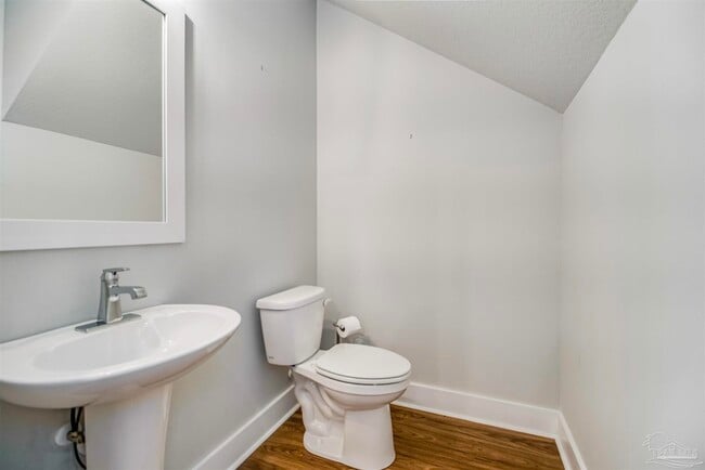 Building Photo - 230 N De Villiers St