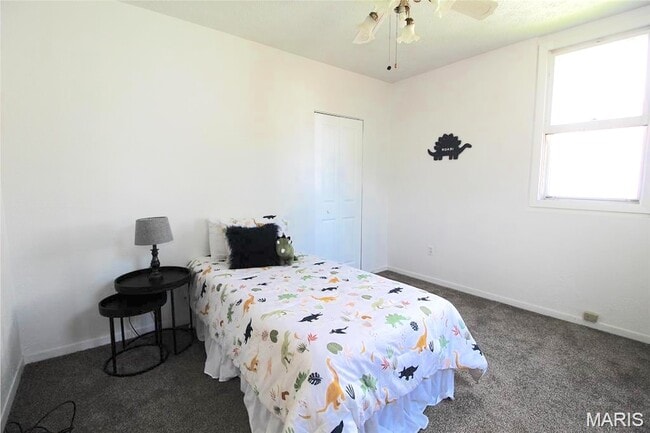 Building Photo - 413 N Center St