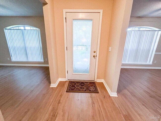 Building Photo - 1415 Tender Oaks Ln