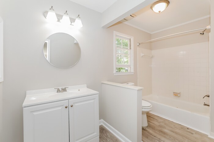 Building Photo - 1702 Woodstone Cove SE