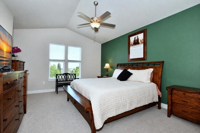 Building Photo - 6245 Vernazza Way