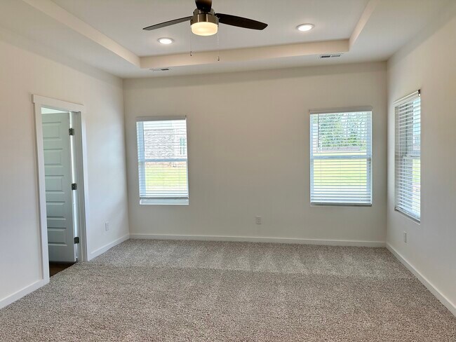 Building Photo - 4091 Textile Ln SW