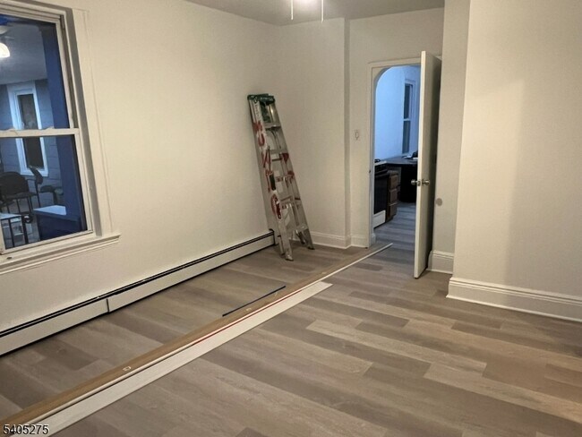 Building Photo - 12 Quincy St