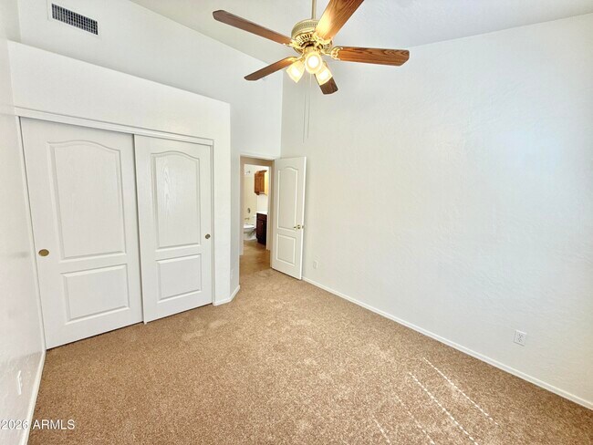Building Photo - 13896 W Wilshire Dr