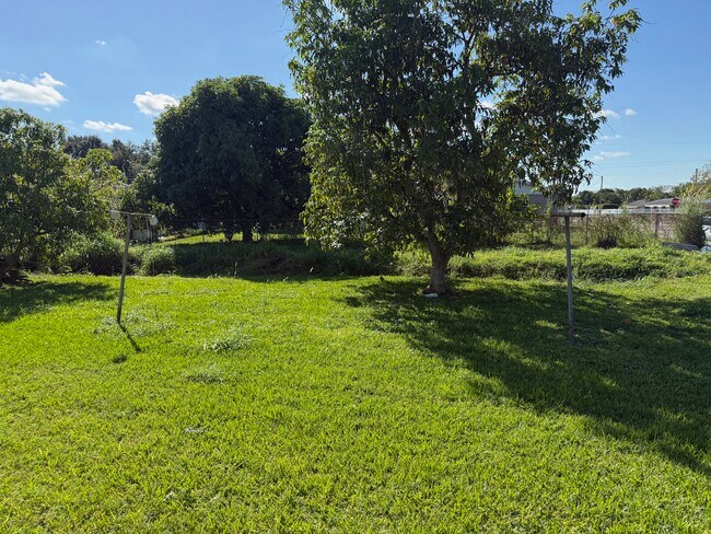 Building Photo - Florida City Property