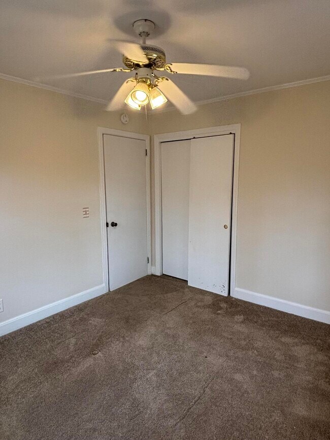 Building Photo - 232 Pinckney St