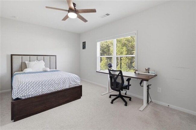 Building Photo - 4440 Kendall Pointe Dr