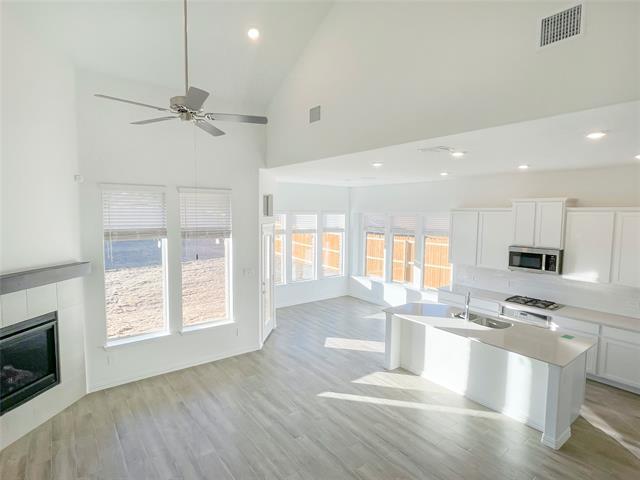 Building Photo - 14625 Little Water Dr