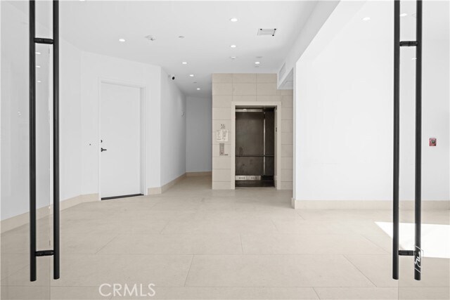 Building Photo - 4214 Fulton Ave