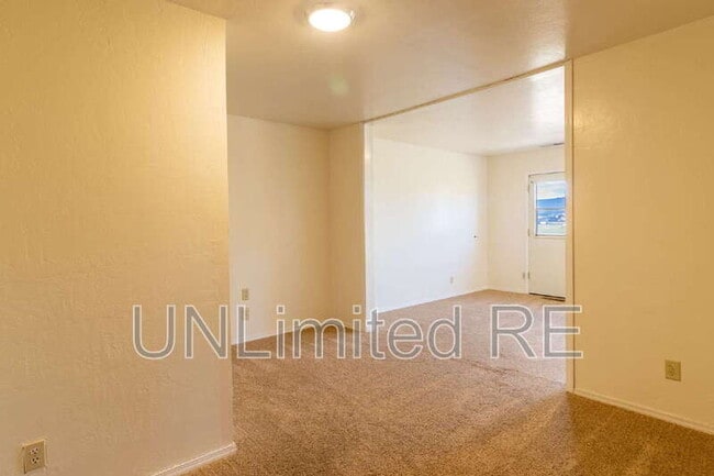 Building Photo - 6600 W Suzette Ln
